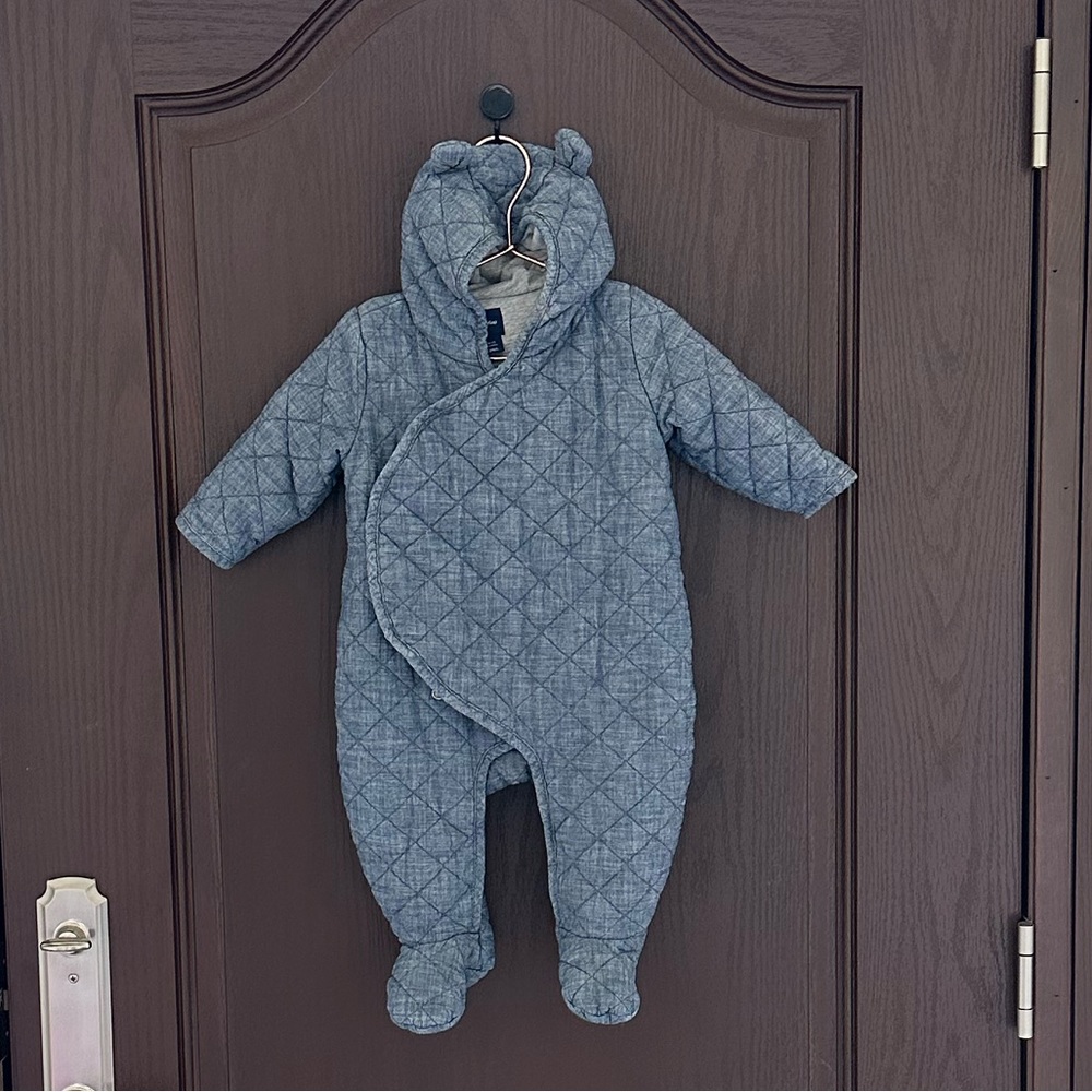Baby Gap Quilted Bunting Suit Gray Hooded Pram Snowsuit 6-12 Months